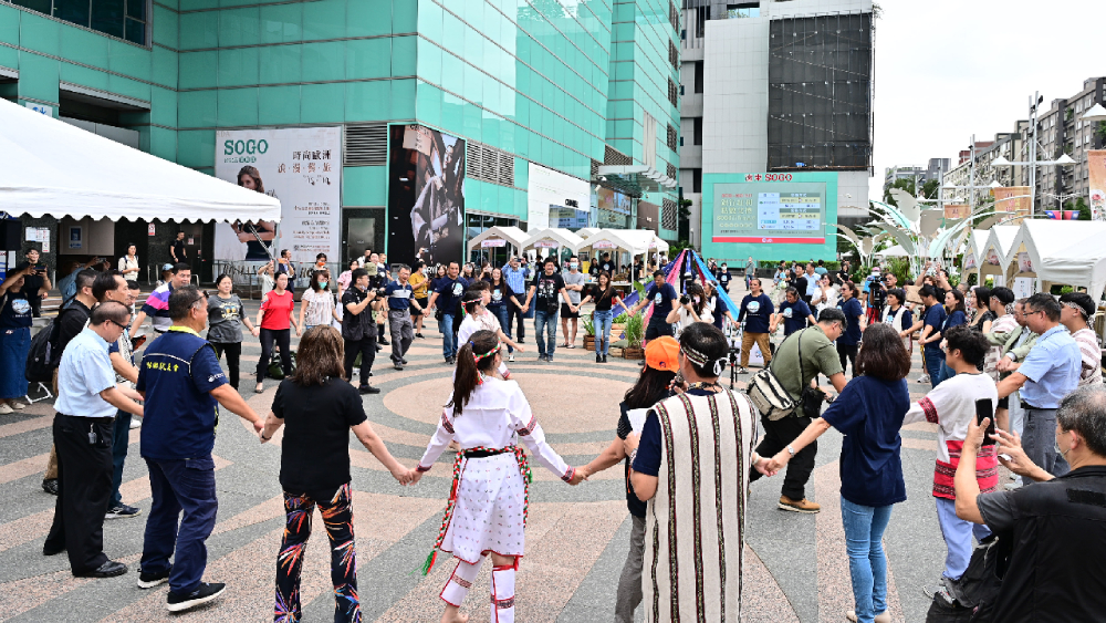在台北遠東SOGO發現太魯閣山市集
