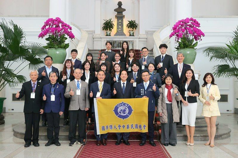 副總統賴清德 接見第30屆全國大專院校傑出服務性社團 期盼大家一起走向公益 協助國家建立更好的文明