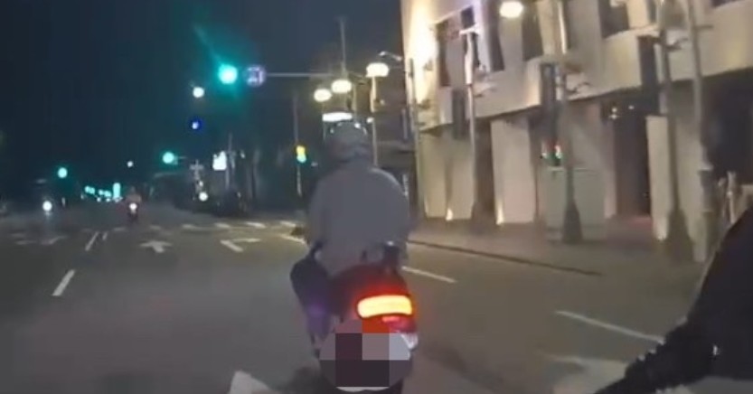 男子騎車號牌凹損難以辨識 警方上前盤查聞到濃厚酒味對其酒測後 酒測值超標 依公共危險罪送辦