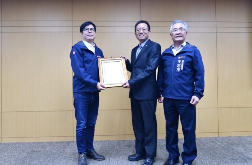 市長對善心企業康橋商旅慷慨行為表示肯定 凸顯台灣人互助共濟的精神 體現高雄企業家精神的偉大
