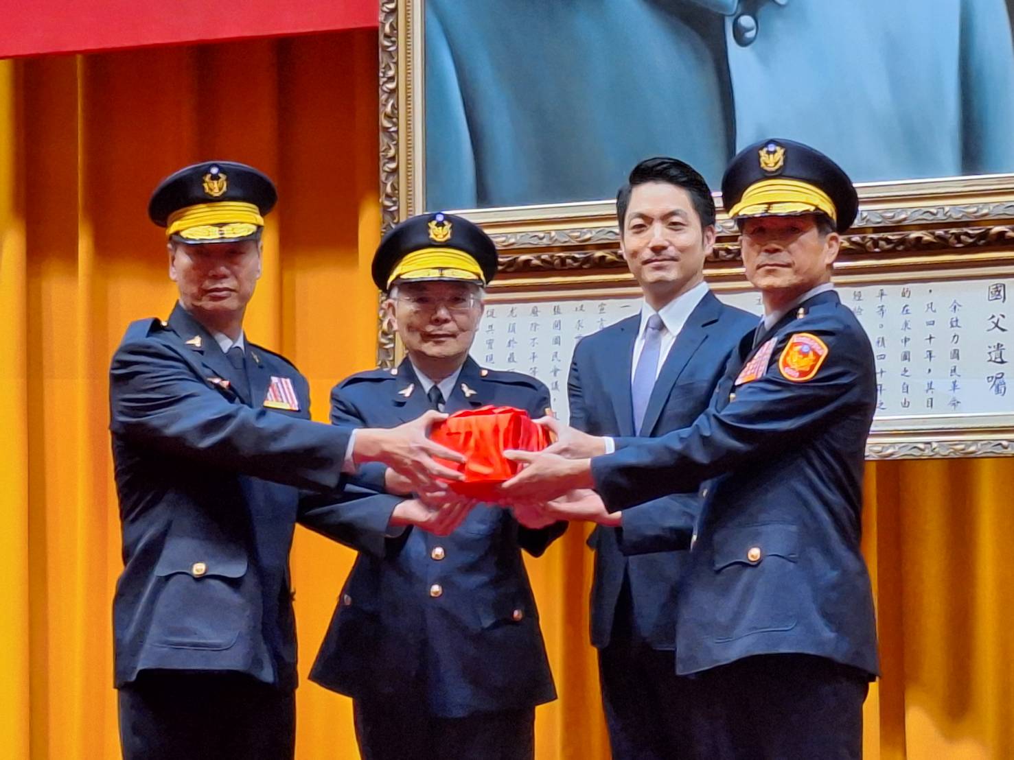 李西河接任臺北市警察局局長，蔣萬安強調科技建警與治安維護新目標