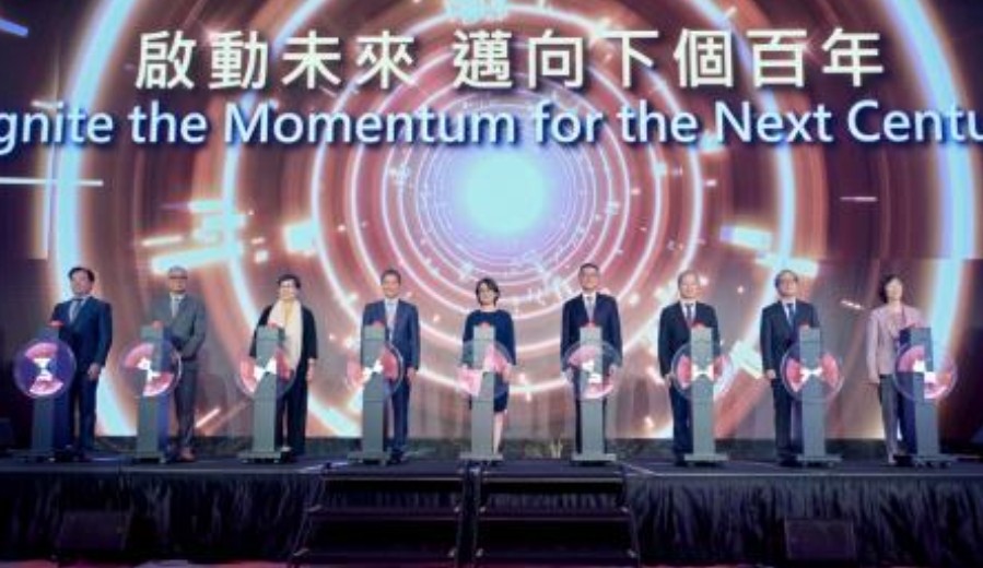 行政院長卓榮泰及副總統蕭美琴祝賀中央社百年華誕，期許媒體持續捍衛新聞自由