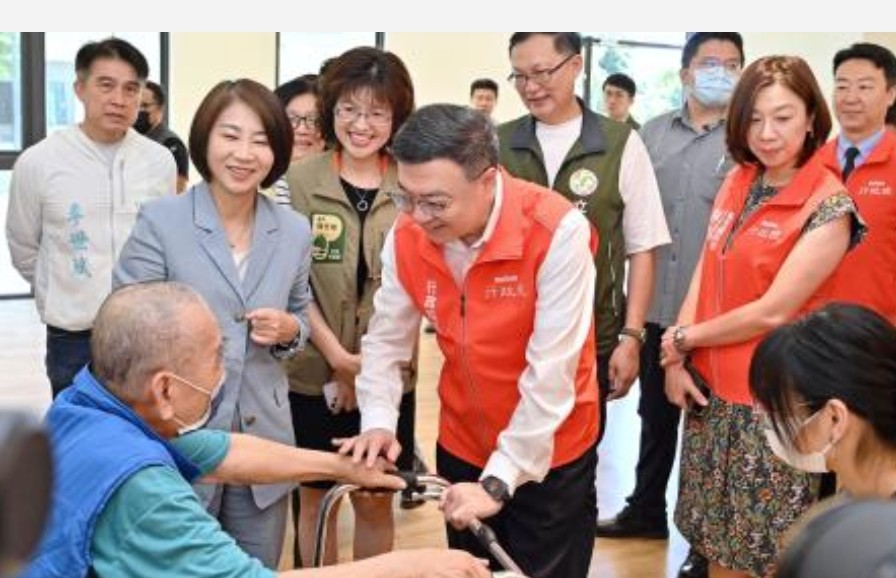 屏東縣多層級樂活照顧服務園區啟用，行政院長卓榮泰視察並肯定