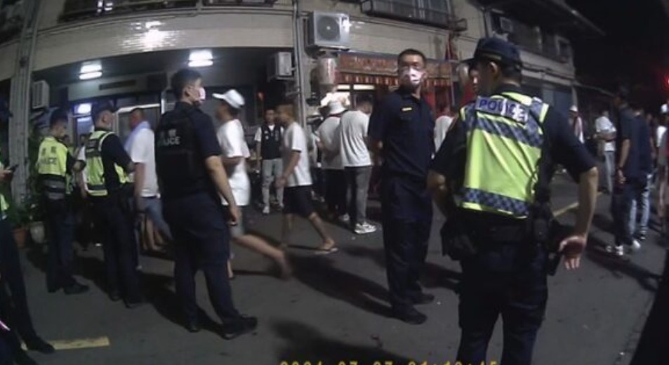 廟會肢體接觸引糾紛，警方及時制止避免擴大