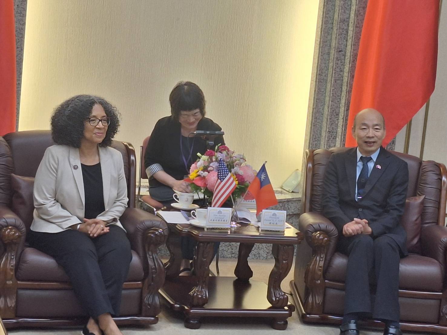 韓國瑜院長會見美國女性國會議員團，強調深化台美交流