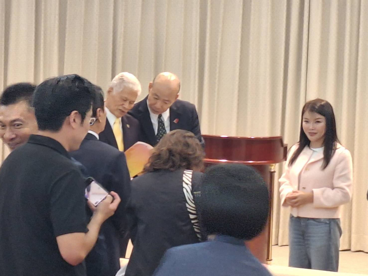 韓國瑜接見中華傳統文化弘揚孝道總會：推動孝道與行善，營造台灣良善氛圍