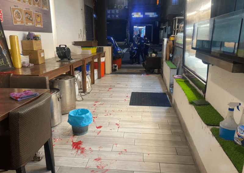 高雄鼎山街海產店潑漆事件 供應商因討債情緒失控