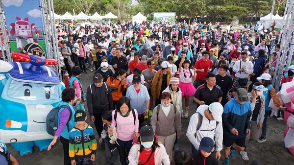 高市府推廣全民運動結合大樹區在地觀光　辦理波力Poli健跑暨滑步車活動