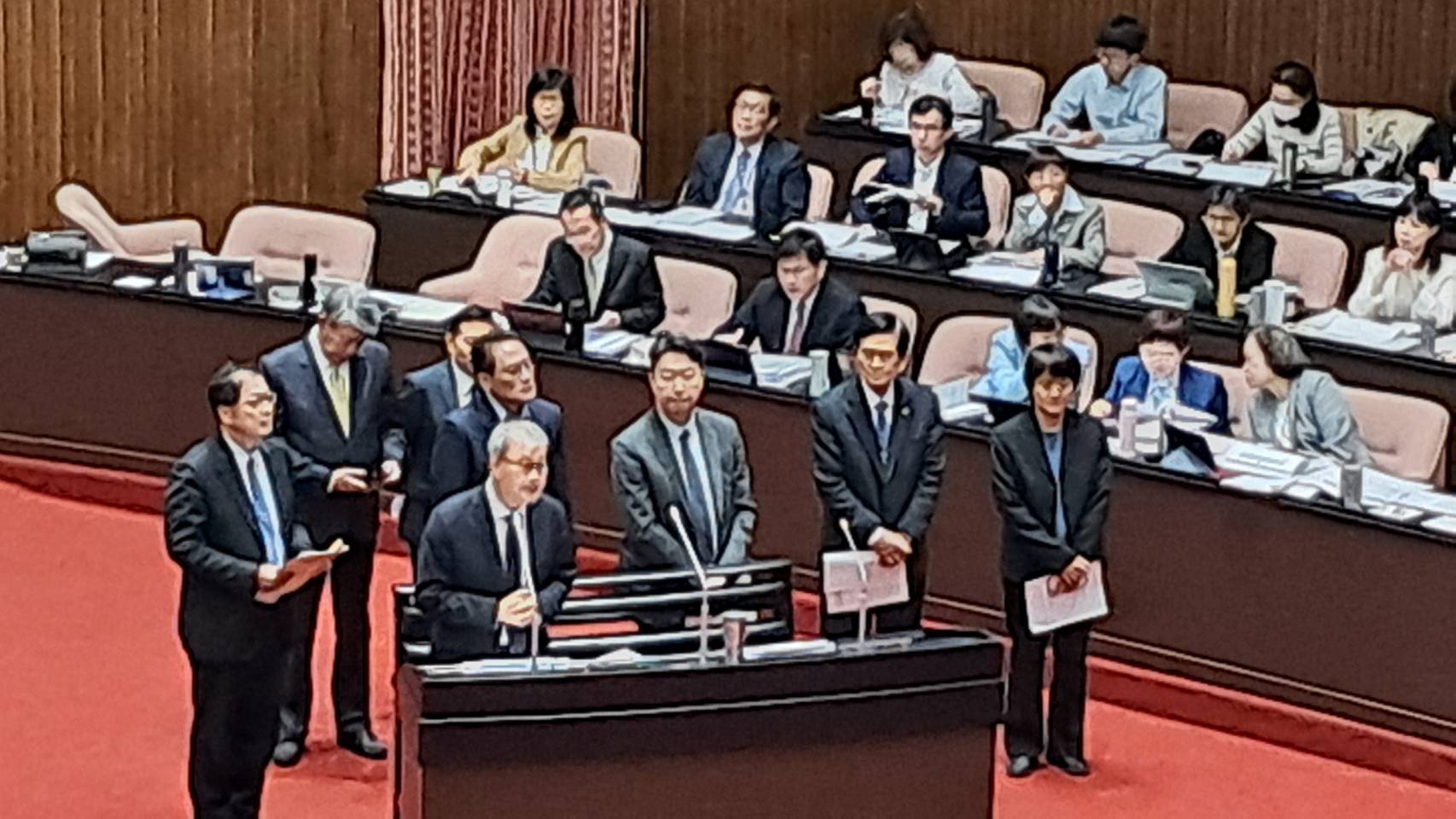 謊言治國？預算之爭揭露執政亂象