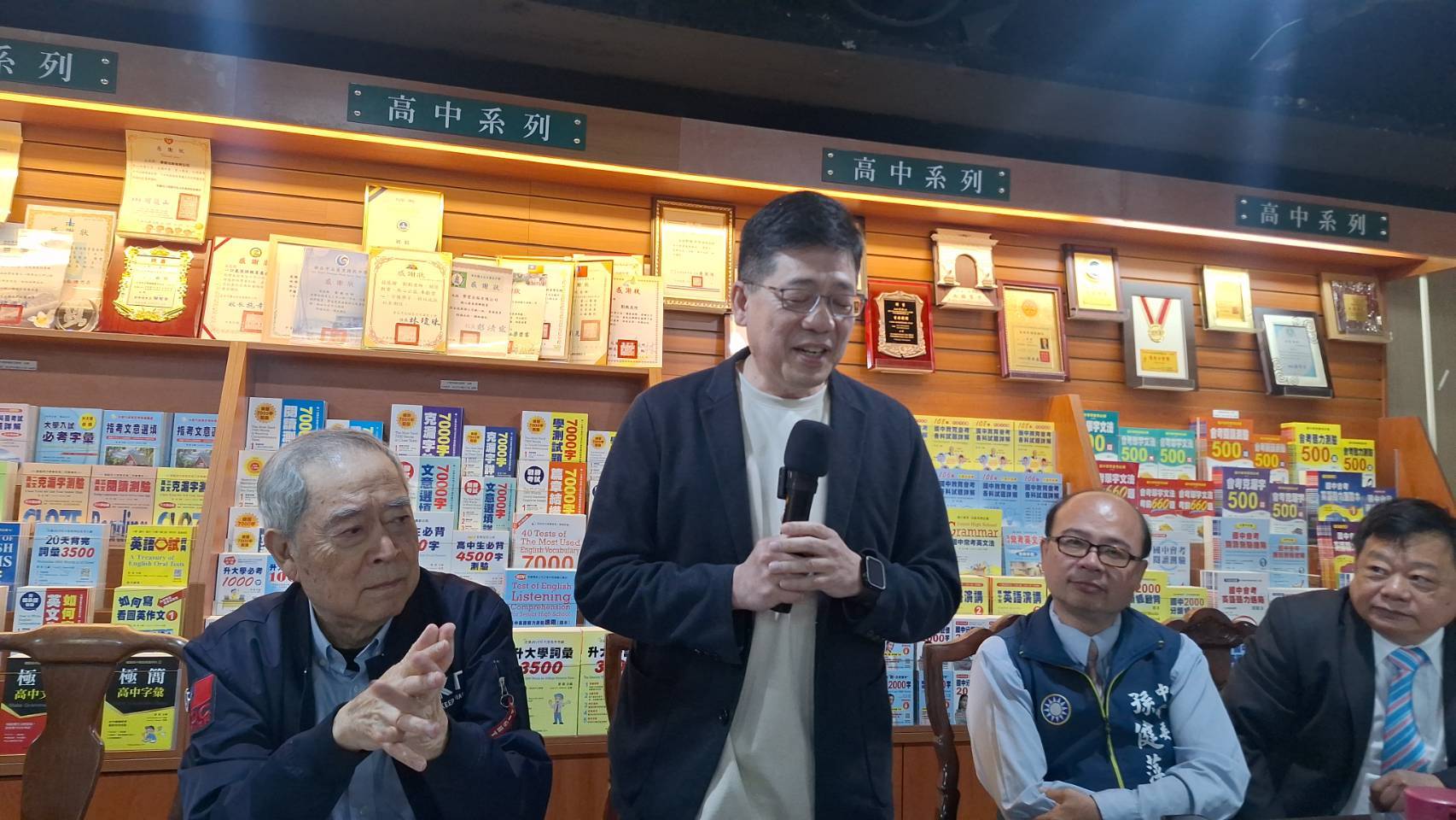 蘇柏嘉倡兩岸和平 促經濟發展拚國強民富