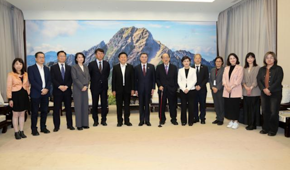 關稅風暴下的國是共商：朝野短兵相接、紓困方案與座位爭議交錯登場