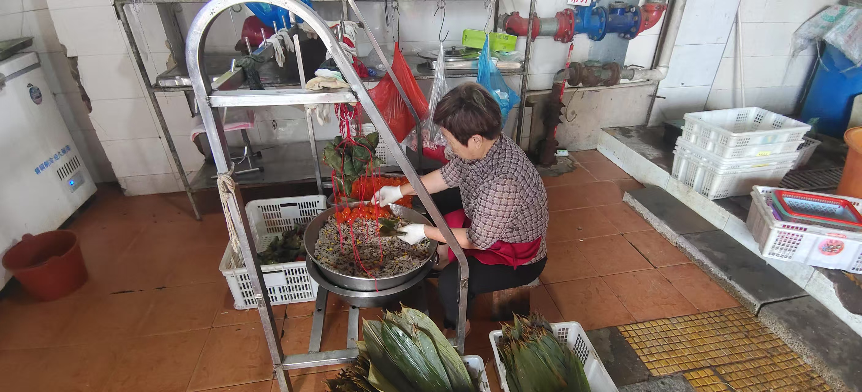 《母親的粽香記憶：一段從米粒到傳承的深情旅程》
