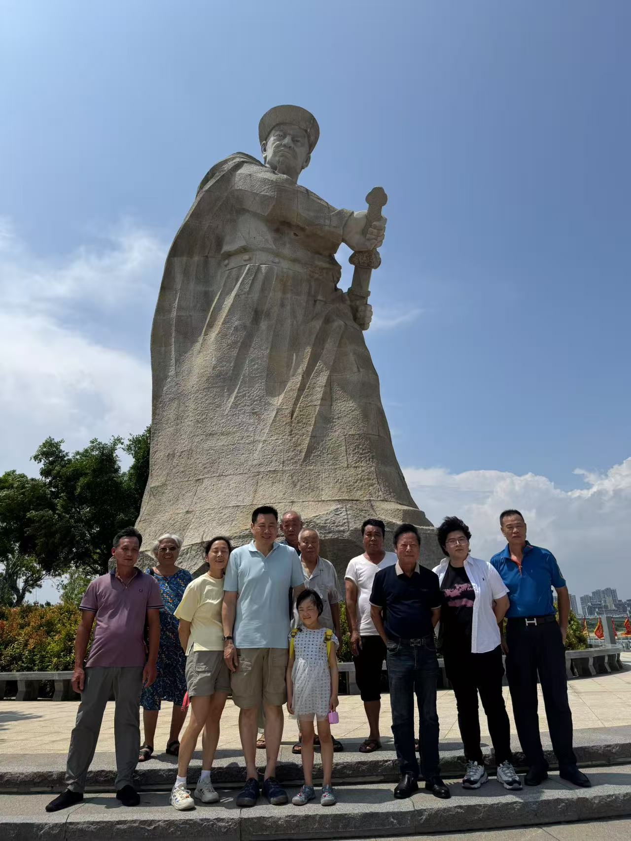 《丙洲的後裔萬里尋根行：荷蘭華僑王豐仁一家圓夢祖地》