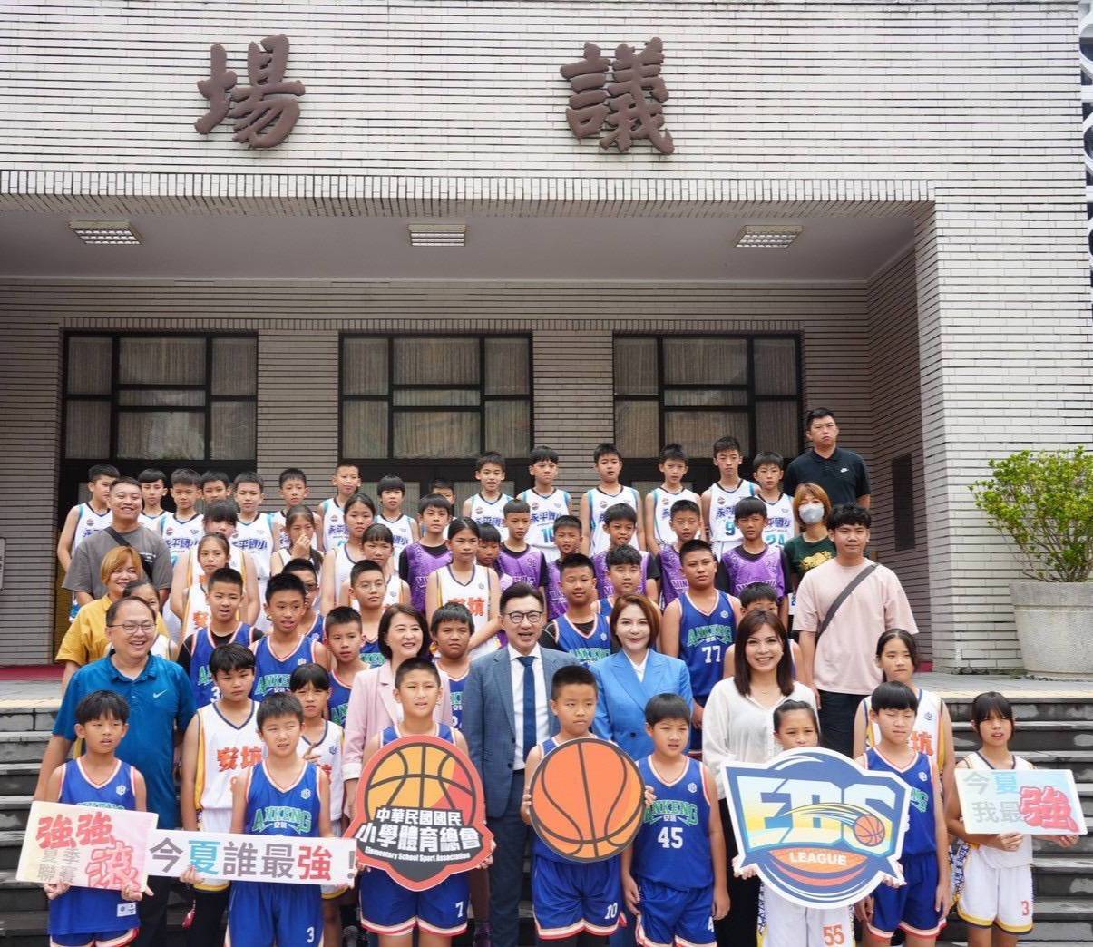 【江啟臣以行動挺基層籃球　2025全國國小籃球夏季聯賽開打在即　逾3,000小將齊聚台中拚戰暑假】