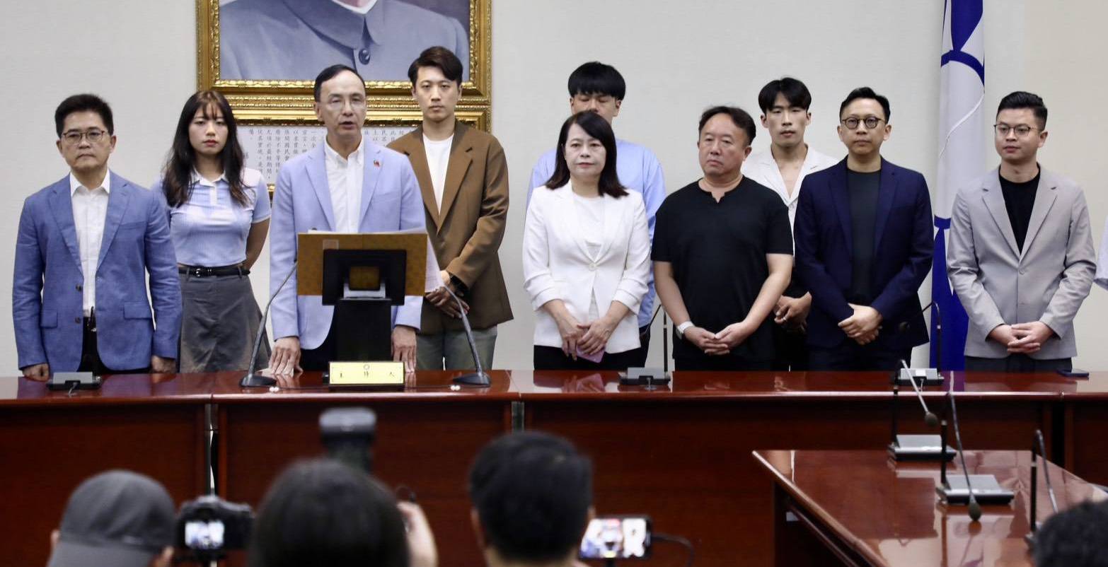 朱立倫宣布交棒　呼籲五大改革　推盧秀燕接任國民黨主席