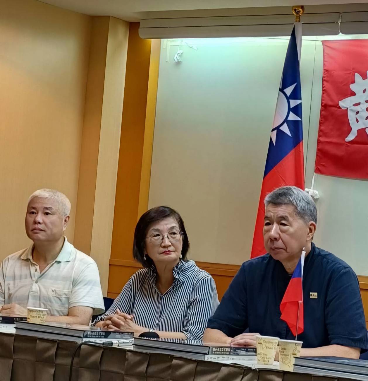 張亞中：國民黨應展現救災責任 但民主辯論不容中斷