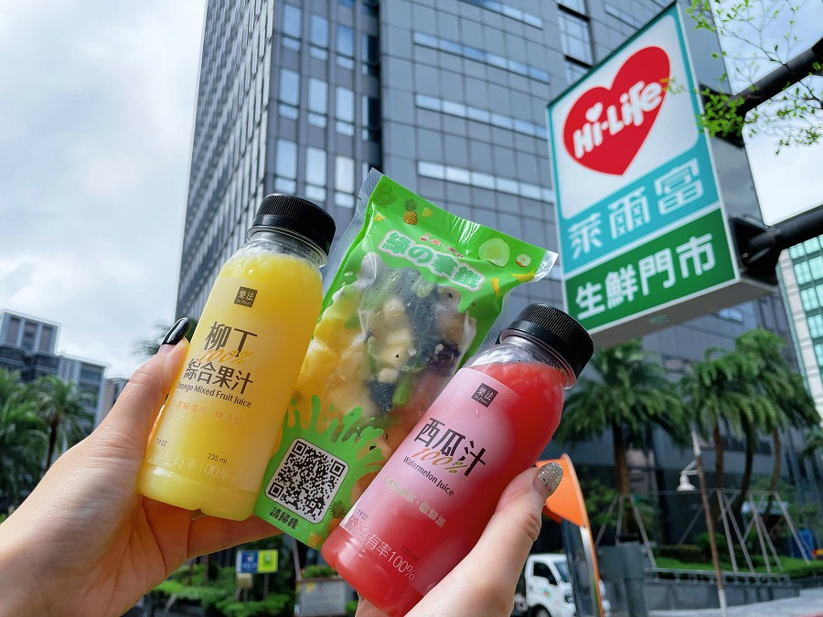 圖5 萊爾富推出「樂法100%純果汁」系列，每一瓶皆使用真實鮮果原汁製成，採用非濃縮還.jpg