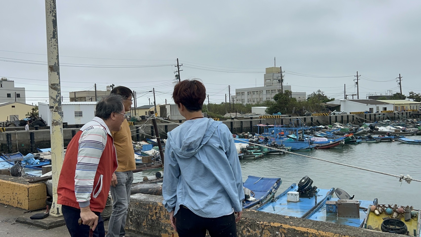 颱風夜裡的行動承諾　陳亭妃固守台南、委任登記展現最強母雞決心