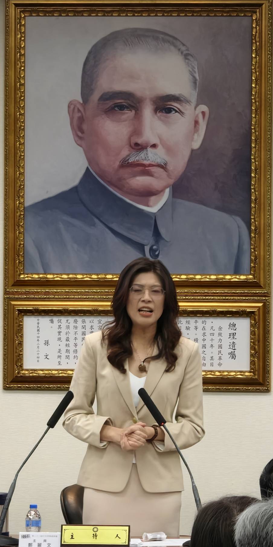 兩岸論壇成果豐碩　鄭麗文籲政府擺脫意識形態、重啟和平對話