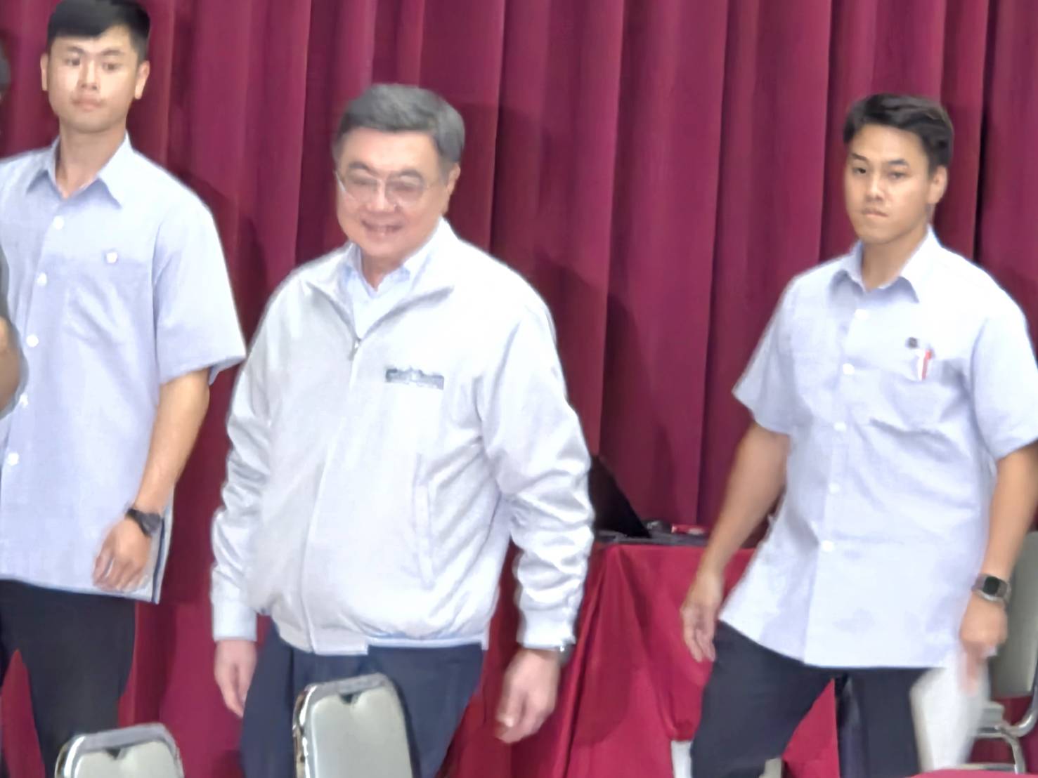 卓榮泰深夜視察警察臨檢勤務　宣布擴大危勞津貼逾5萬員警受惠